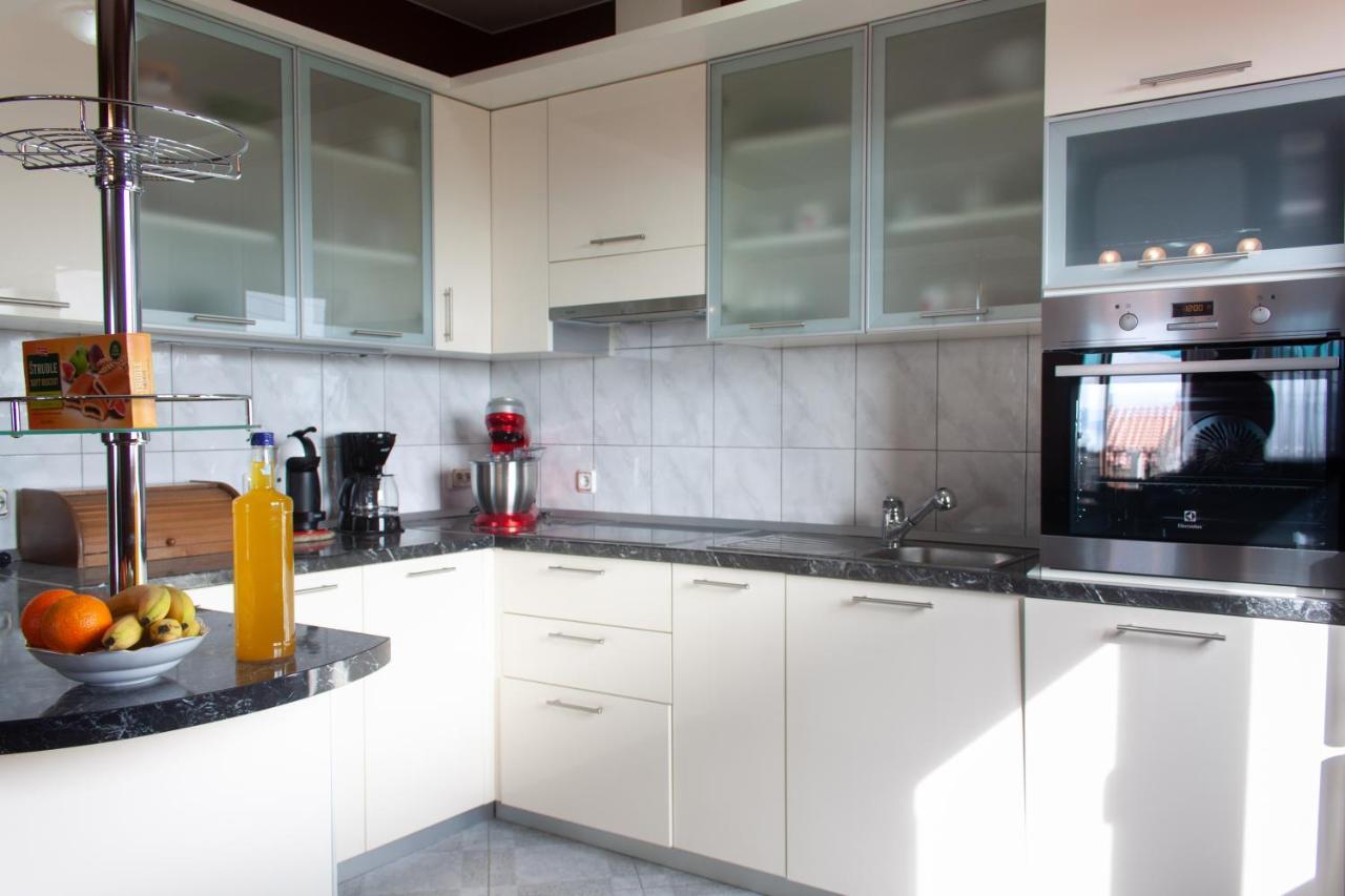 Apartment Juric Kaštel Novi Extérieur photo